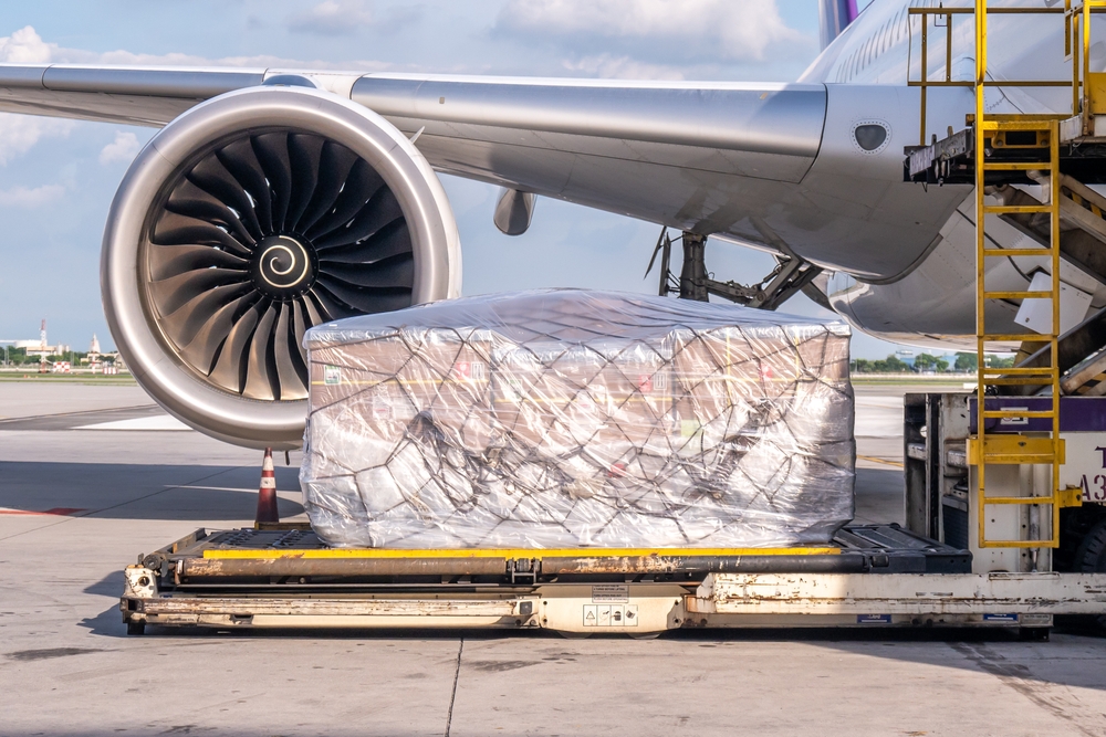 air cargo, air freight, global supply chain, air cargo volumes, de minimis, cbp