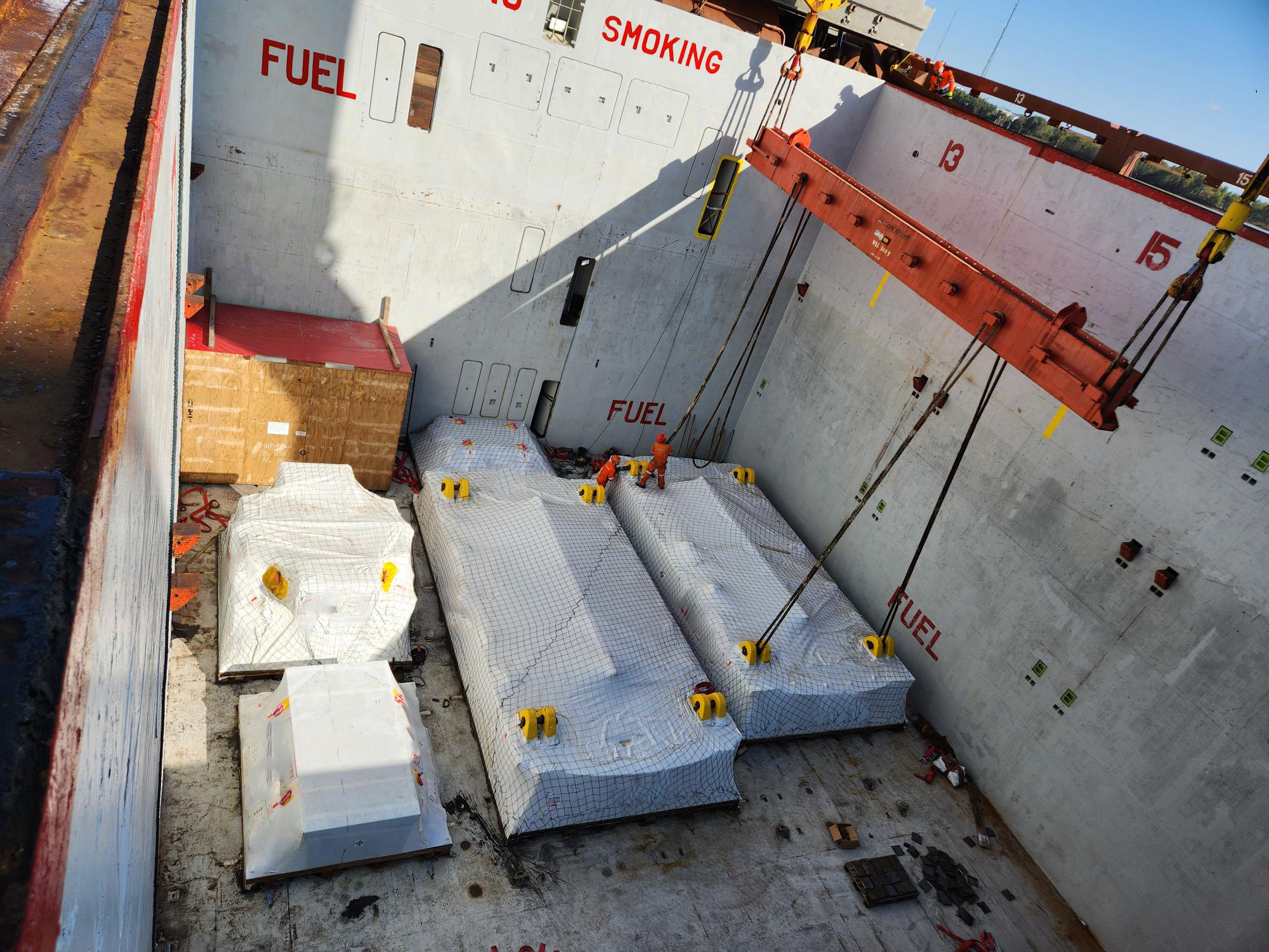 Press Machines loaded onto Ocean Vessel